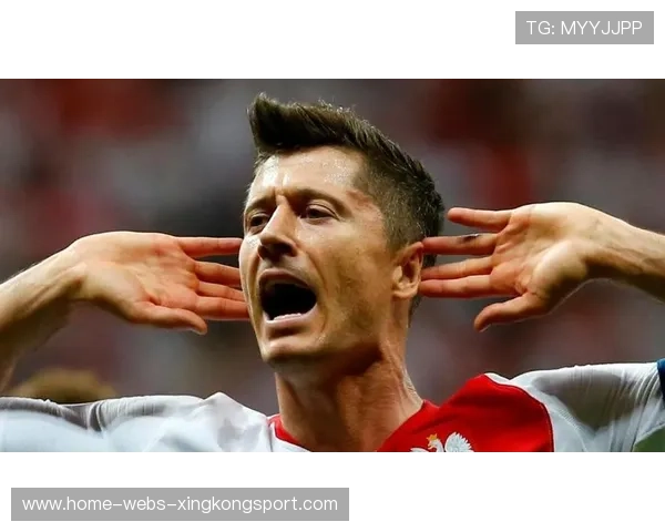 莱万接球原地甩射展现恐怖意识——从场上瞬间到场下训练的全解读